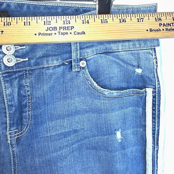 Torrid Skinny Jeans Distressed Jeggings Plus Sz 18 Side Stripes Light Wash - Picture 8 of 11